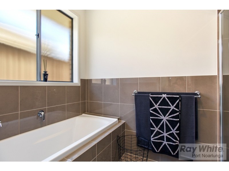 21 Halton Court, Seaford Meadows SA 5169