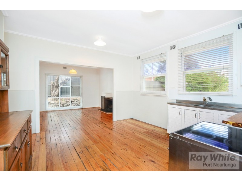 2 Torquay Road, Sturt SA 5047