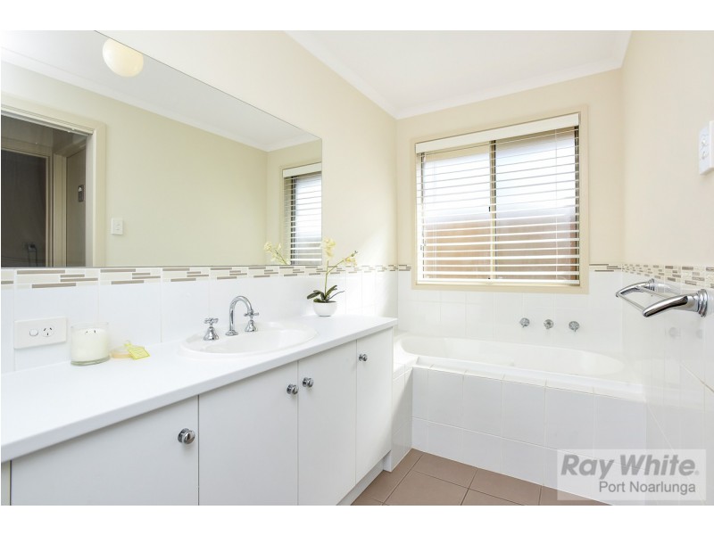 27 Miranda Place, Seaford Meadows SA 5169