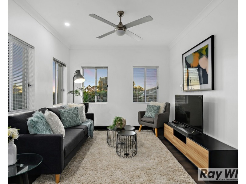 9 Neville Avenue, Christies Beach SA 5165