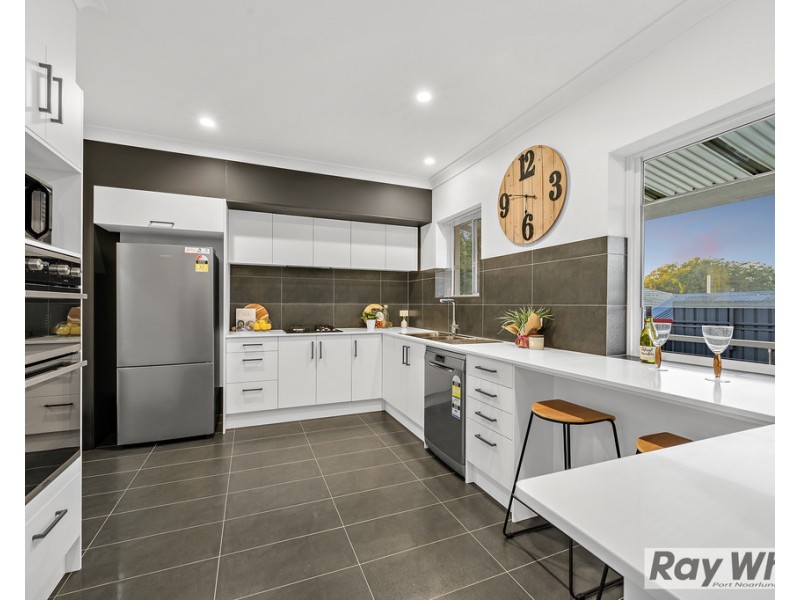 9 Neville Avenue, Christies Beach SA 5165