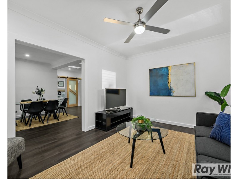 9 Neville Avenue, Christies Beach SA 5165