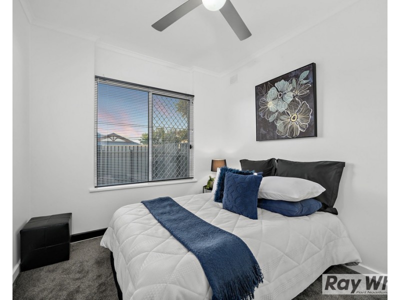 9 Neville Avenue, Christies Beach SA 5165