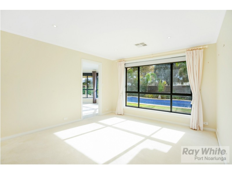 2 Casuarina Avenue, Aldinga Beach SA 5173