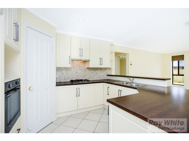 2 Casuarina Avenue, Aldinga Beach SA 5173