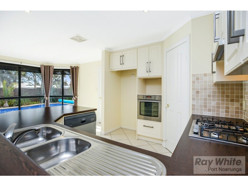 2 Casuarina Avenue, Aldinga Beach SA 5173