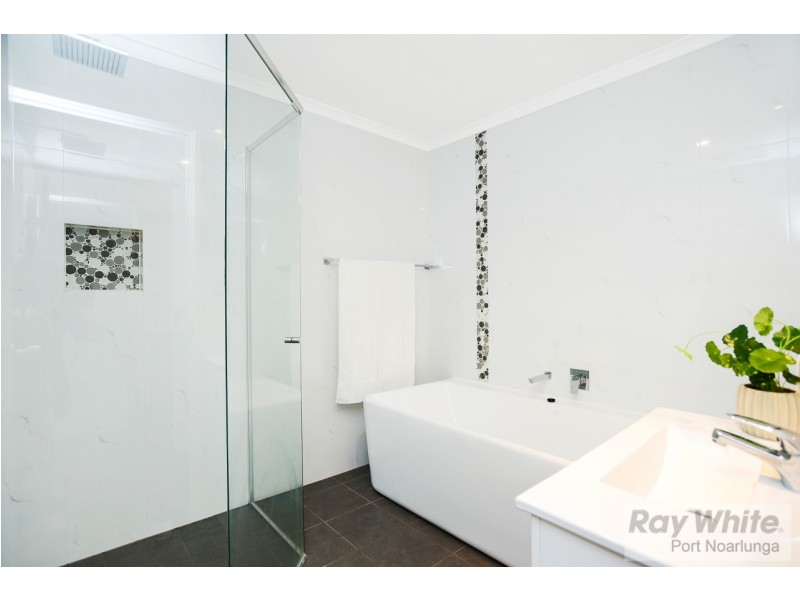 4 Lanceley Court, Trott Park SA 5158