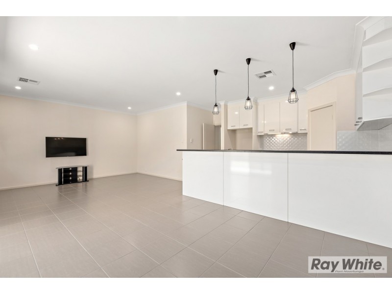 6 Fathom Crescent, Seaford Meadows SA 5169