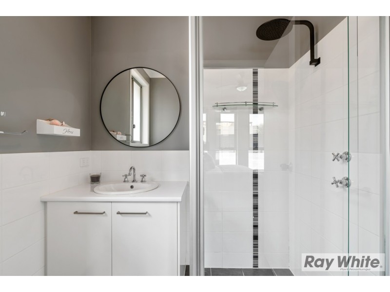 4 Robe Court, Seaford Rise SA 5169