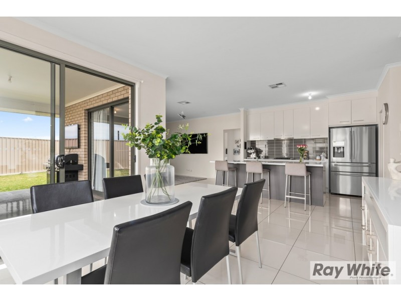 4 Robe Court, Seaford Rise SA 5169