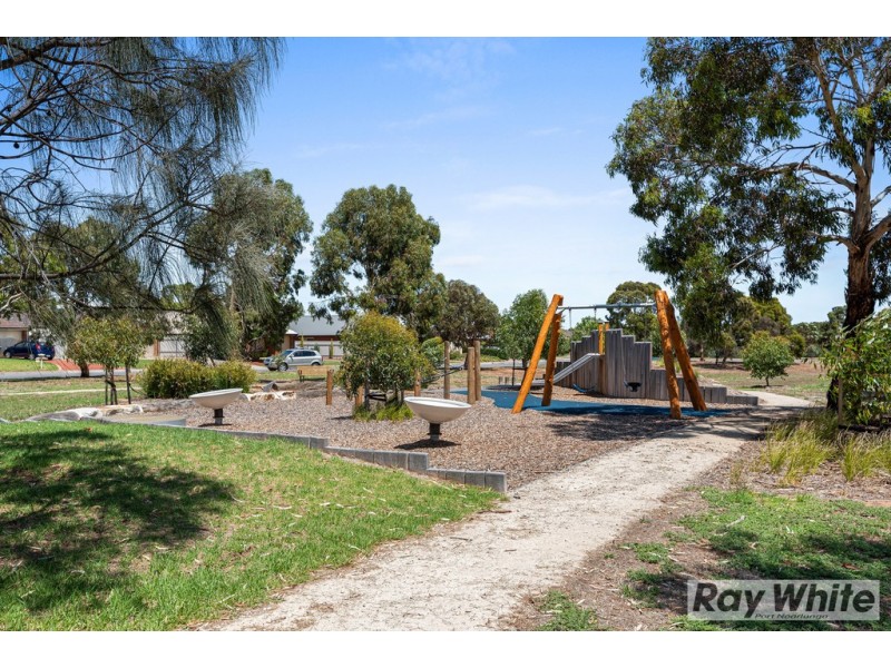 14 Chamberlain Drive, Christie Downs SA 5164