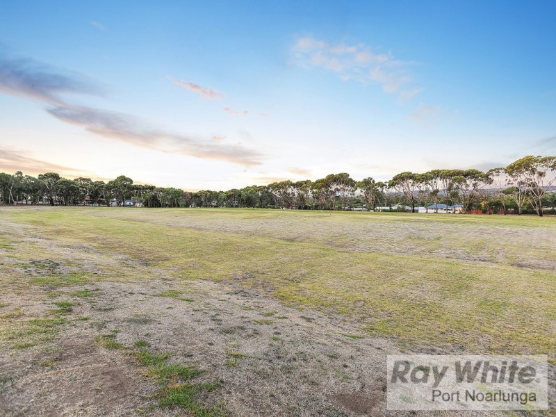 18 Kantalpa Grove, Morphett Vale SA 5162