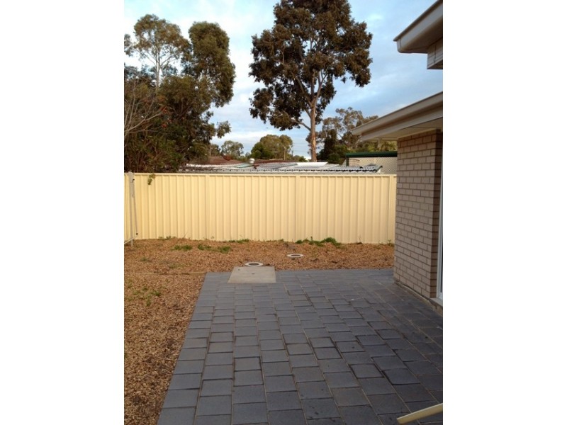 8 Karyn Crescent, Morphett Vale SA 5162