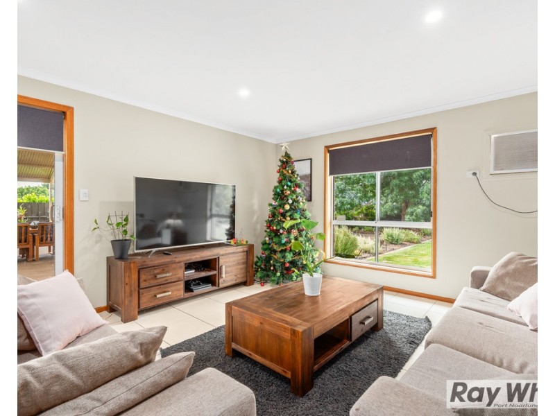 33 Baltimore Avenue, Morphett Vale SA 5162