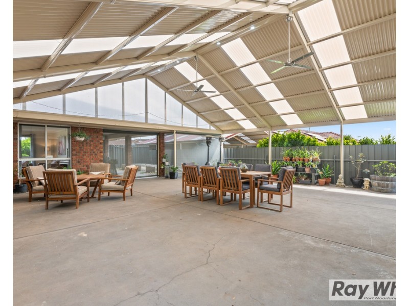 33 Baltimore Avenue, Morphett Vale SA 5162