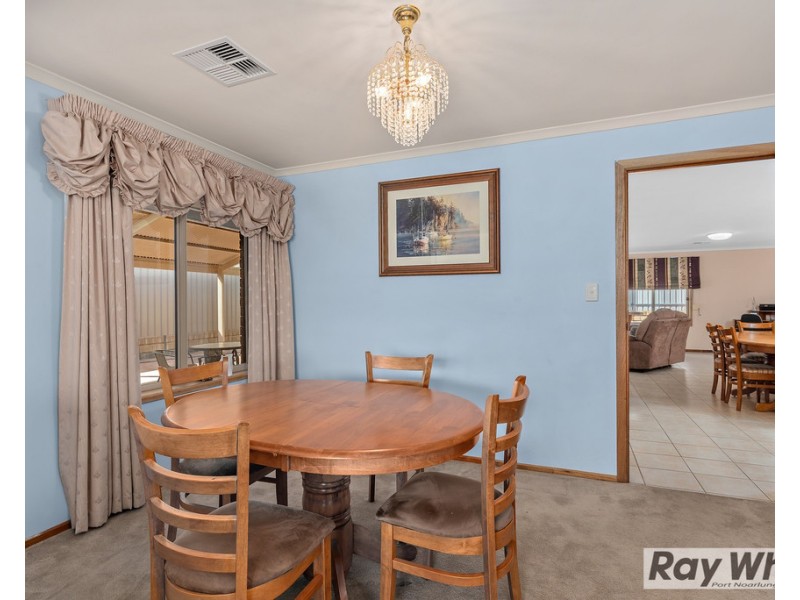 15 Navigator Avenue, Sheidow Park SA 5158