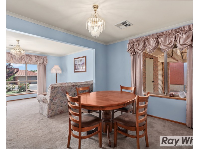 15 Navigator Avenue, Sheidow Park SA 5158