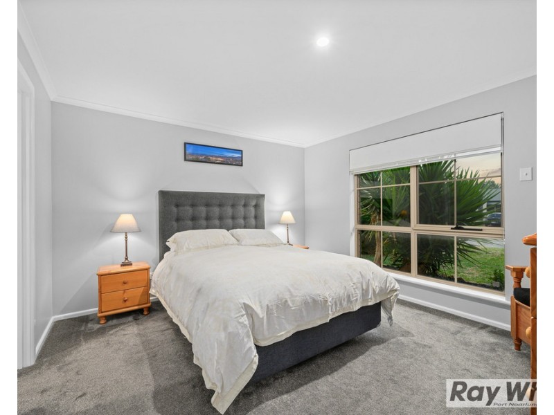 4 Chiton Avenue, Seaford Rise SA 5169