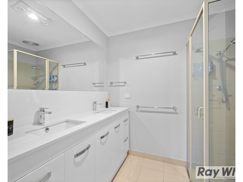 4 Chiton Avenue, Seaford Rise SA 5169