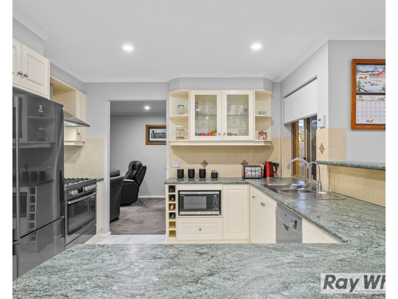 4 Chiton Avenue, Seaford Rise SA 5169