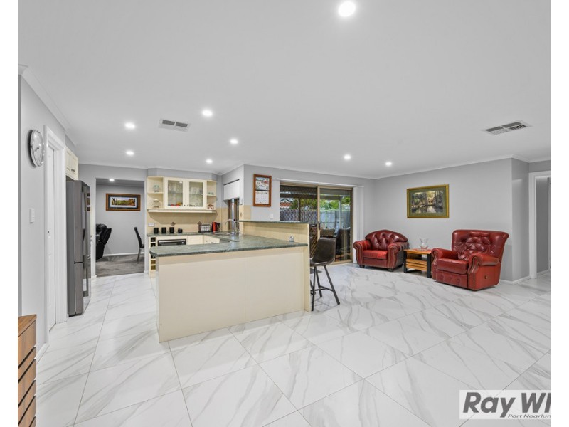 4 Chiton Avenue, Seaford Rise SA 5169