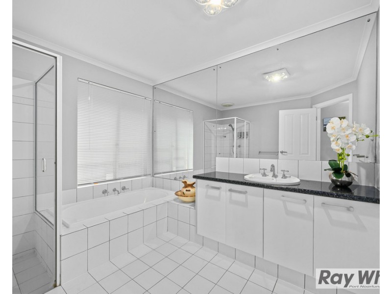 4 Chiton Avenue, Seaford Rise SA 5169