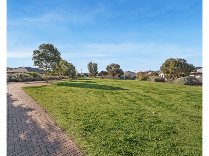 12 Naval Road, Seaford Meadows SA 5169