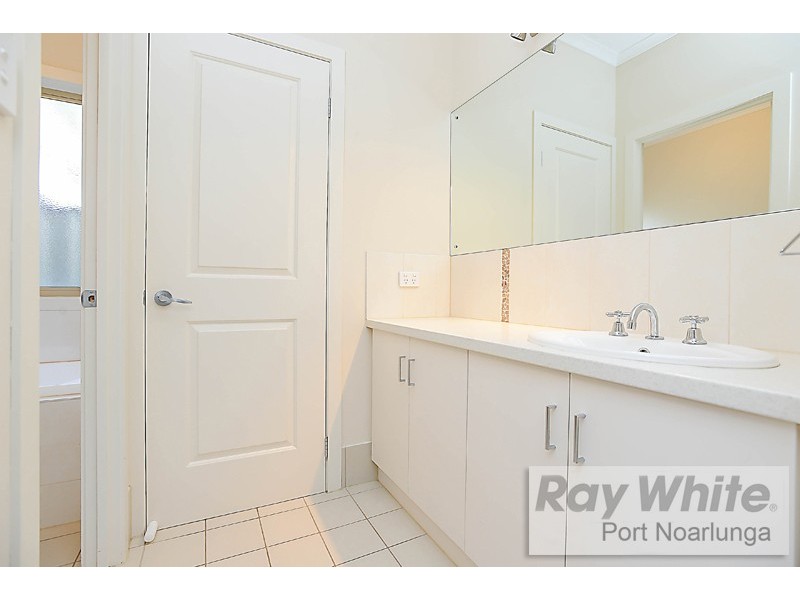 27 Alexander Terrace, Port Noarlunga SA 5167