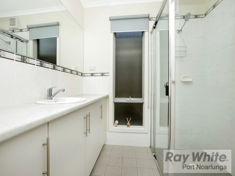 2 River Road, Port Noarlunga SA 5167