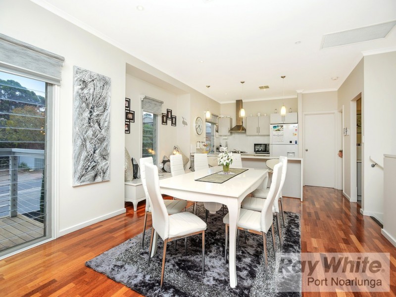 2 River Road, Port Noarlunga SA 5167
