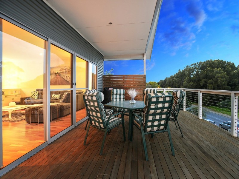 2 River Road, Port Noarlunga SA 5167