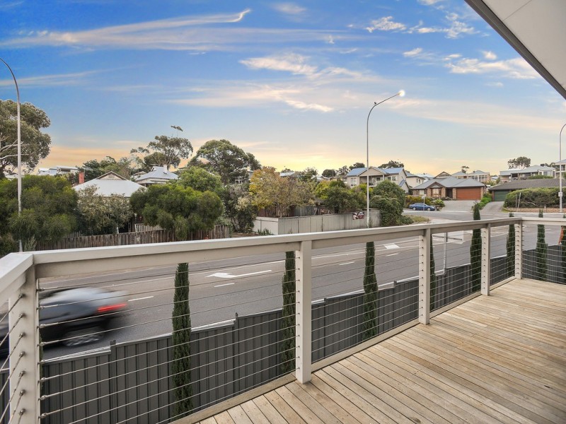 2 River Road, Port Noarlunga SA 5167