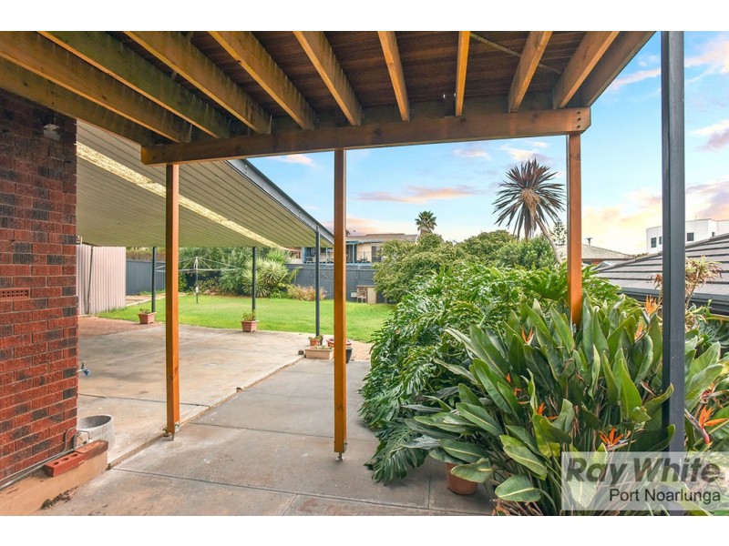 26 Bathurst Avenue, Moana SA 5169