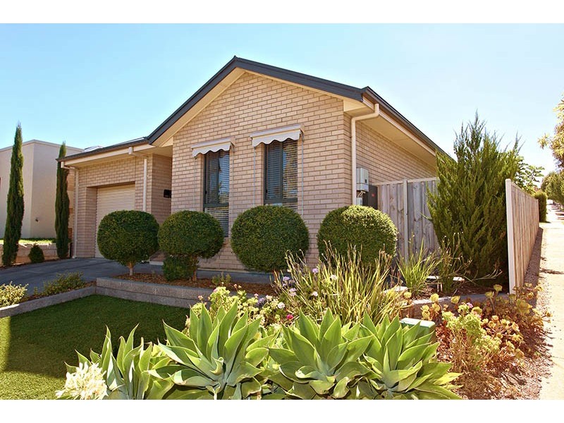 2 Antonio Street, Huntfield Heights SA 5163