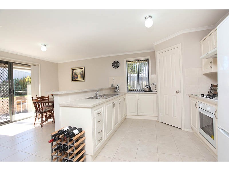 2 Antonio Street, Huntfield Heights SA 5163