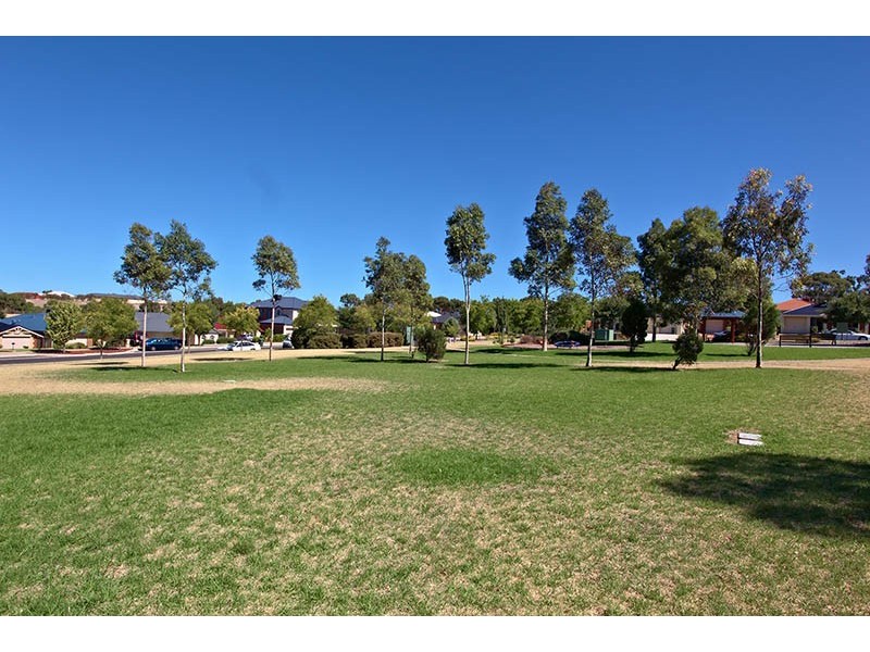 2 Antonio Street, Huntfield Heights SA 5163