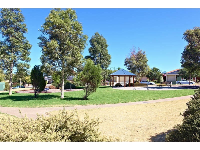 2 Antonio Street, Huntfield Heights SA 5163