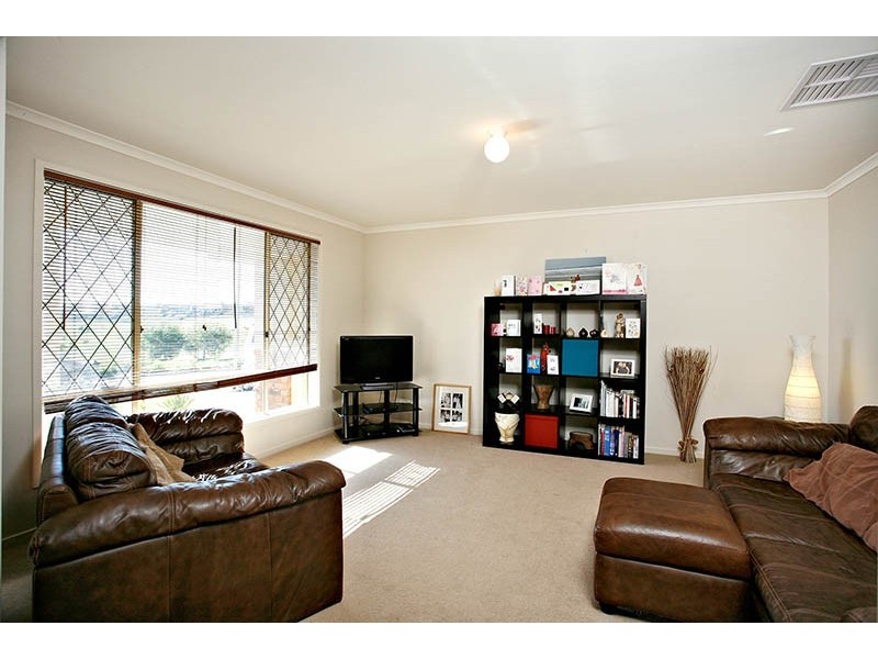 10 Kingston Circuit, Seaford Rise SA 5169