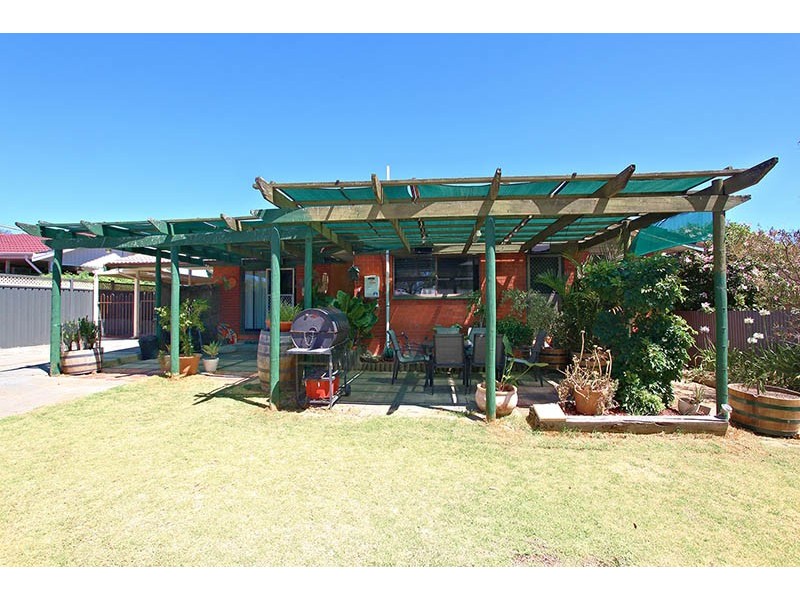 15 Matison Road, Morphett Vale SA 5162