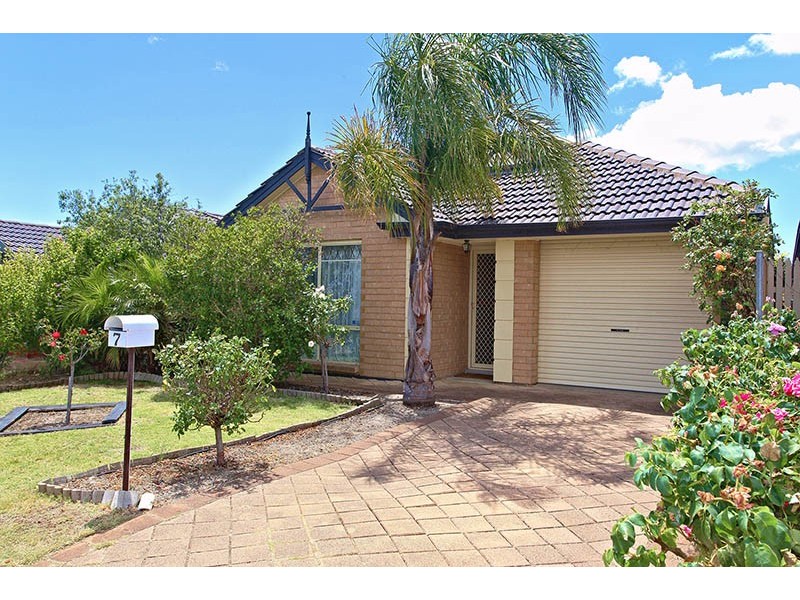 7 Steve Lane, Woodcroft SA 5162