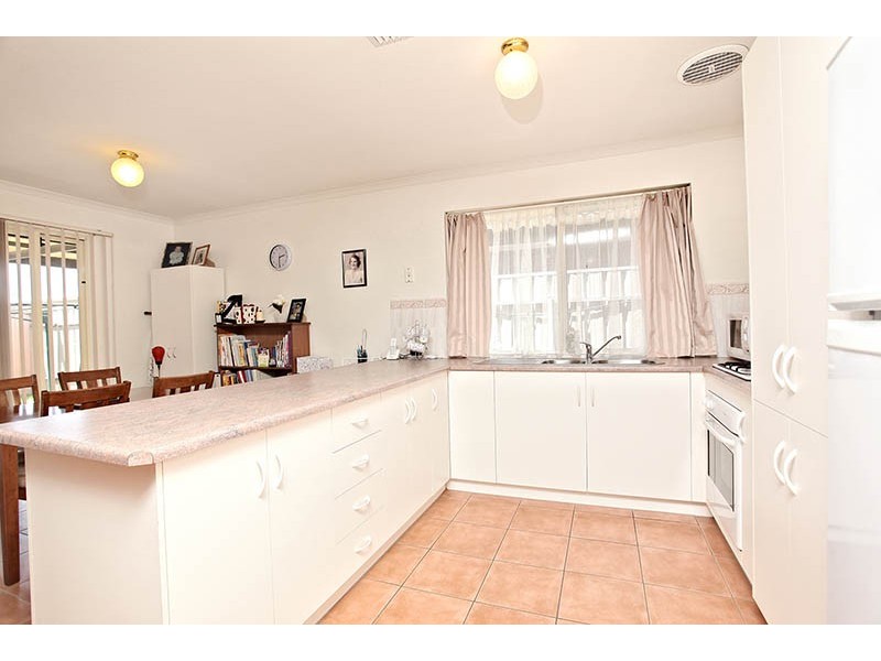 7 Steve Lane, Woodcroft SA 5162