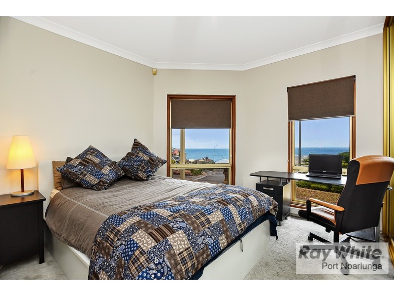 6 Sunset Court, O’sullivan Beach SA 5166