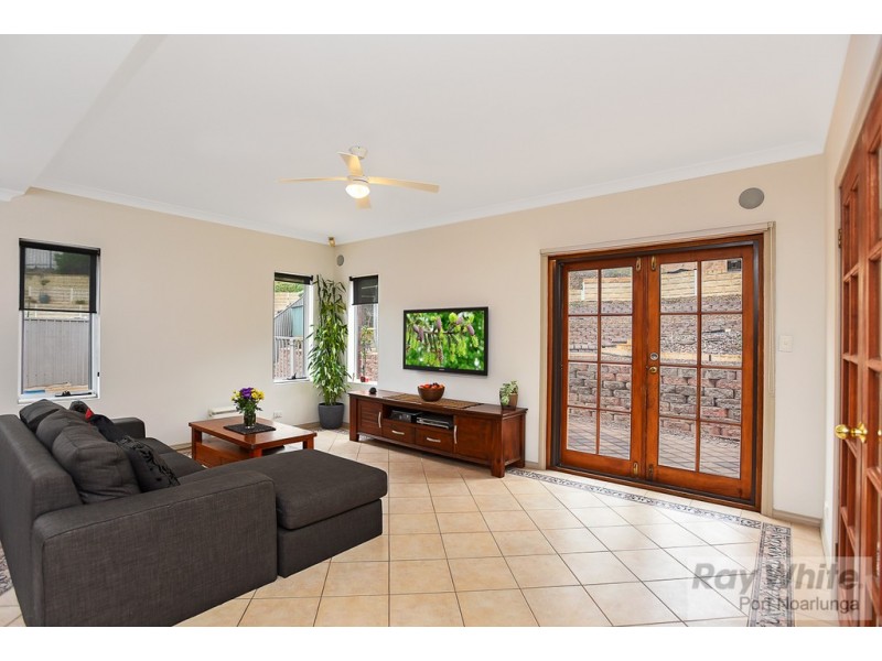 6 Sunset Court, O’sullivan Beach SA 5166