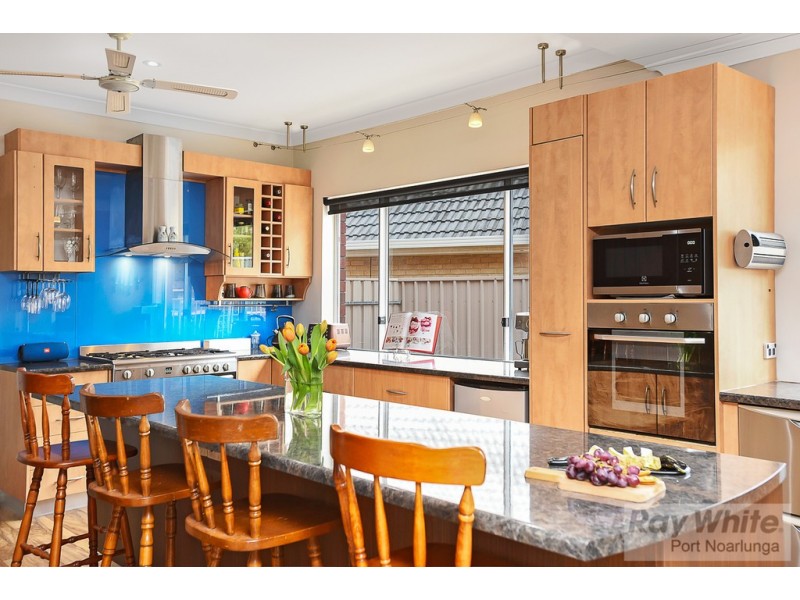 6 Sunset Court, O’sullivan Beach SA 5166