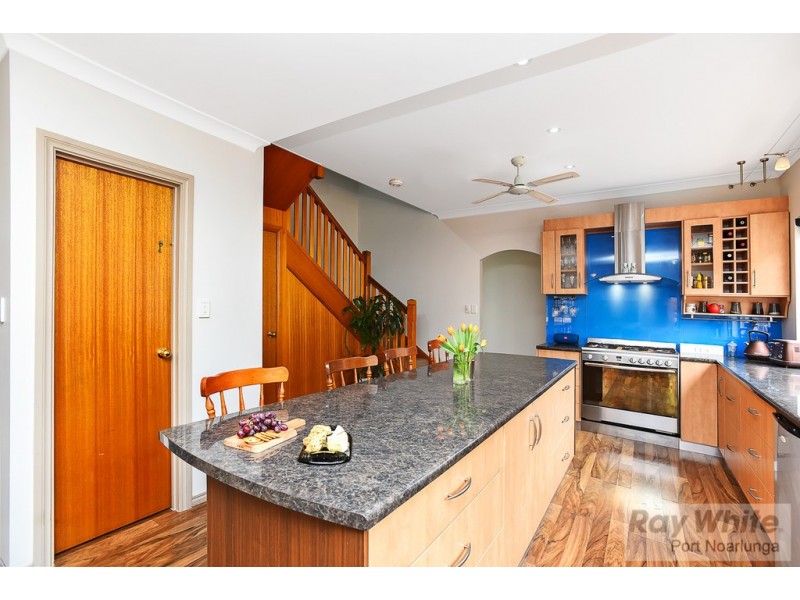 6 Sunset Court, O’sullivan Beach SA 5166