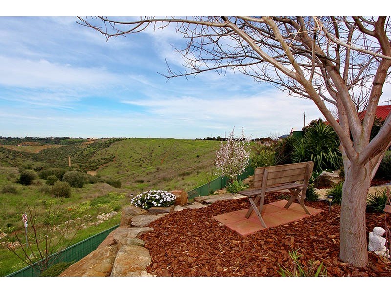 16 Erebus Glen, Hallett Cove SA 5158