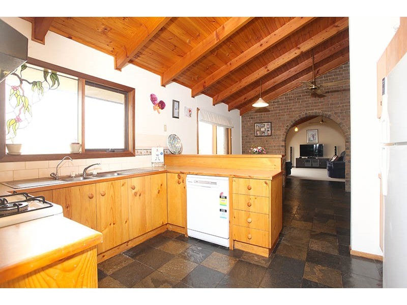 61 Fraser Avenue, Happy Valley SA 5159