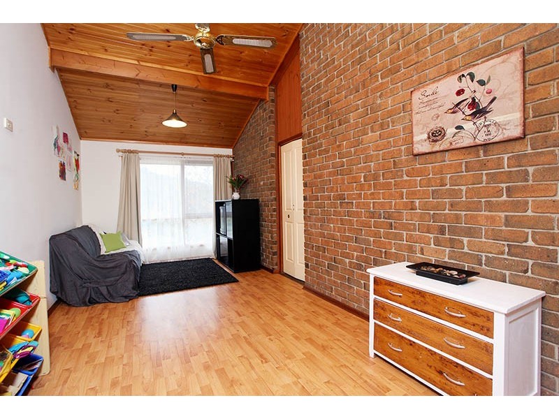 61 Fraser Avenue, Happy Valley SA 5159