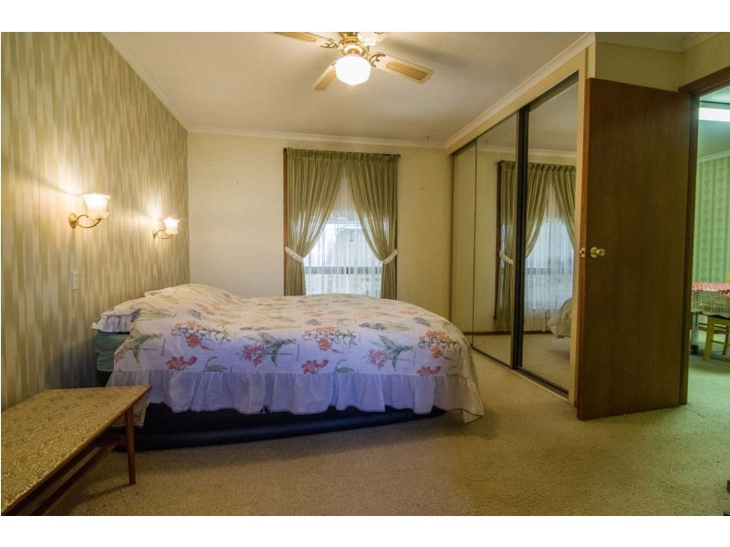 12 Ralphs Avenue, Port Noarlunga SA 5167