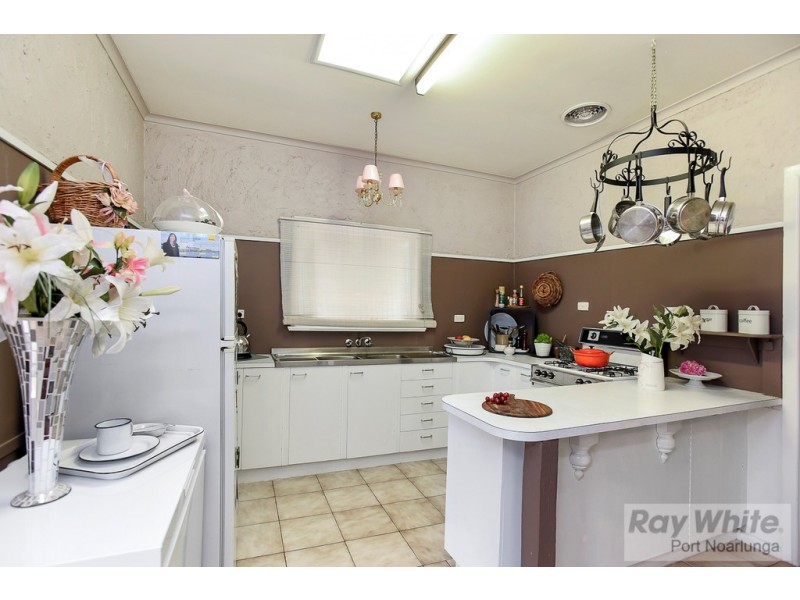 37 Clovelly Avenue, Christies Beach SA 5165